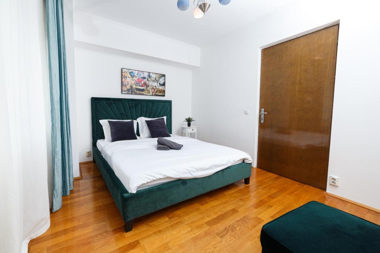 Color Apartments Unirii 14 Blv บูคาเรสต์ ภายนอก รูปภาพ