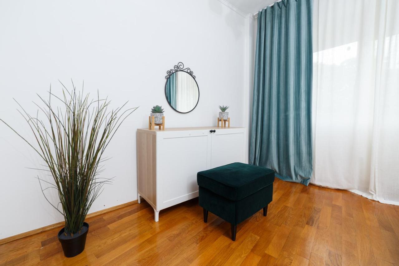 Color Apartments Unirii 14 Blv บูคาเรสต์ ภายนอก รูปภาพ