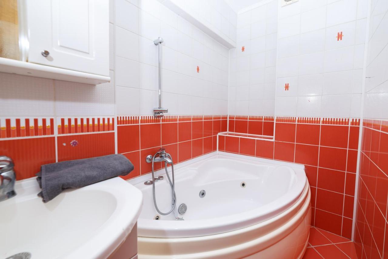 Color Apartments Unirii 14 Blv บูคาเรสต์ ภายนอก รูปภาพ